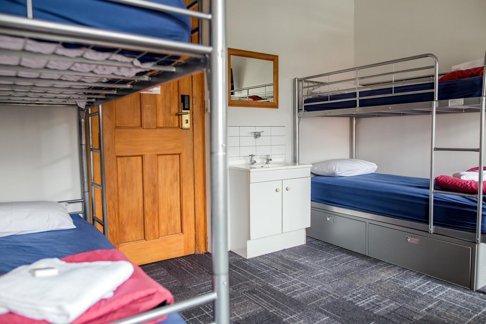 The Cambridge Hotel & Backpackers Wellington Bagian luar foto