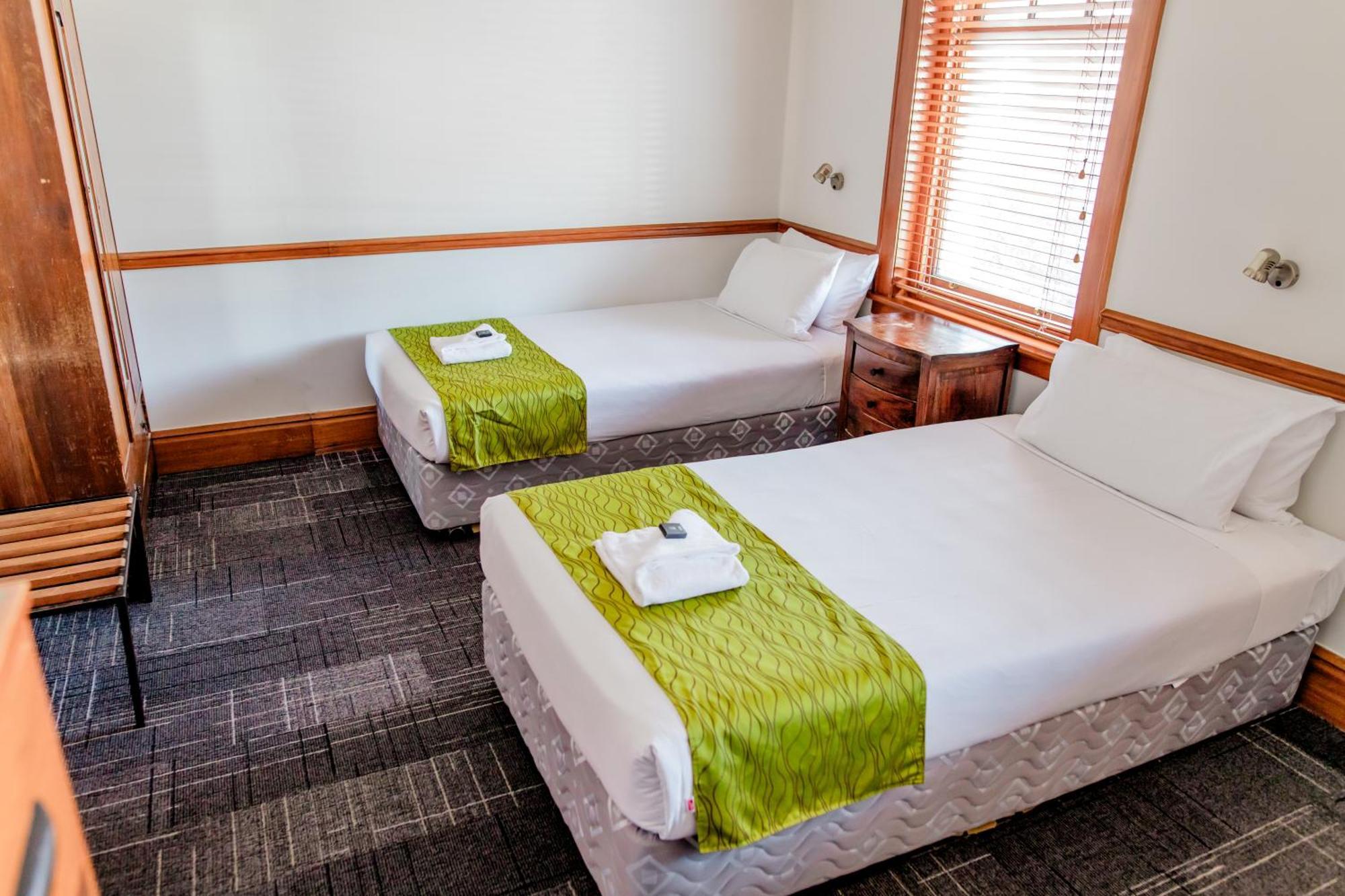 The Cambridge Hotel & Backpackers Wellington Bagian luar foto