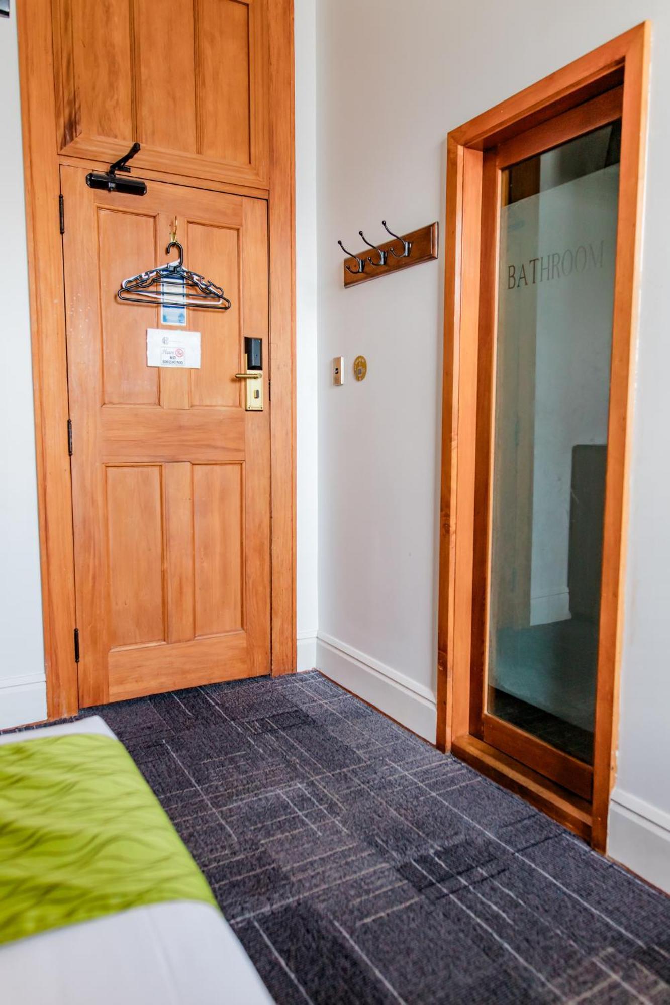 The Cambridge Hotel & Backpackers Wellington Bagian luar foto
